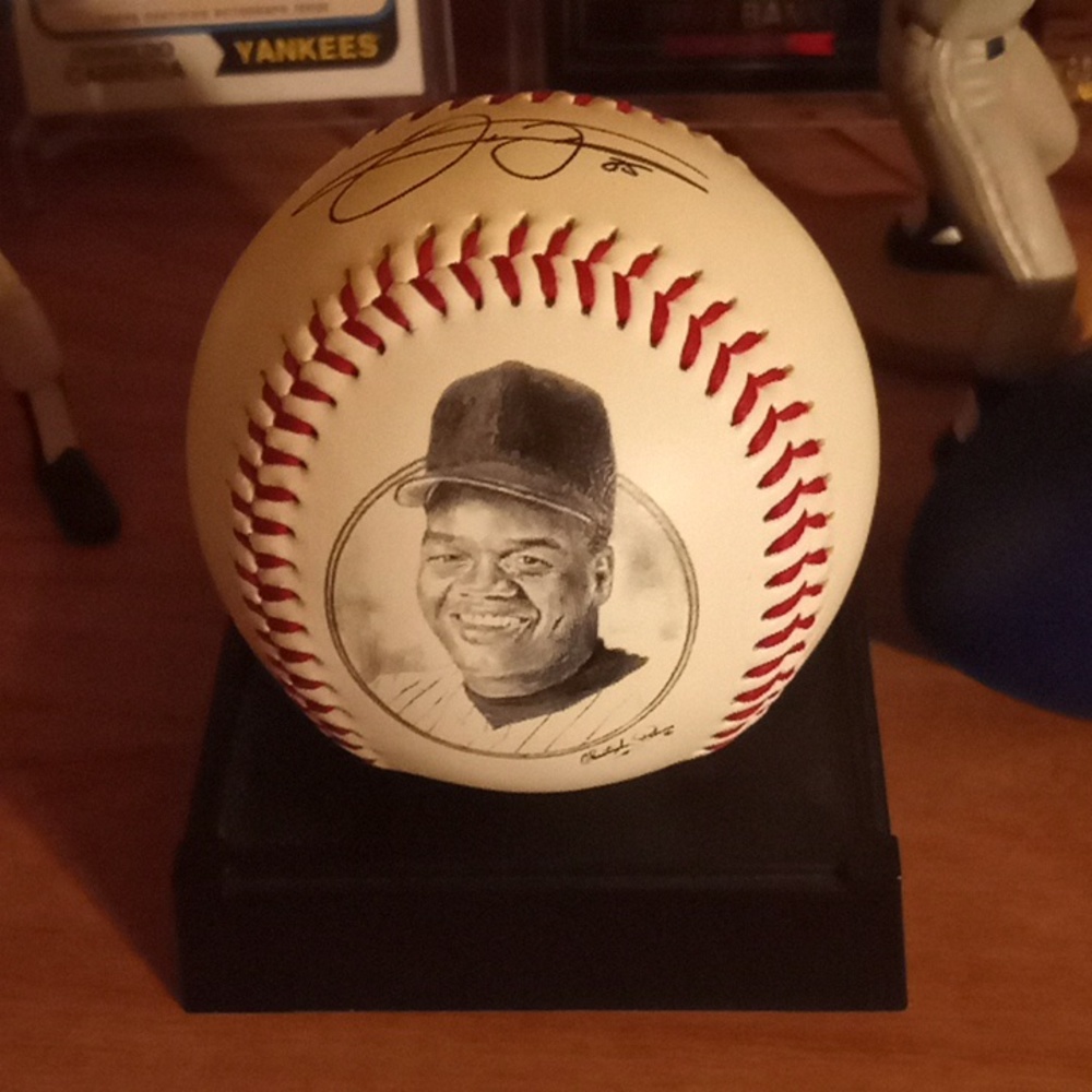 Frank Thomas commerative baseball